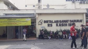 Warga Solo Ramai-ramai Melayat Jenazah Didi Kempot di RS Kasih Ibu Solo