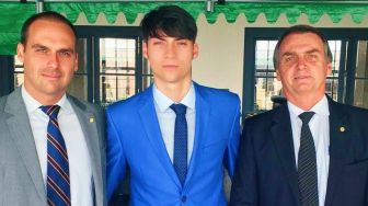 Sebut Pandemi Covid-19 Akal-akalan Media, Akun Anak Presiden Brasil Dicekal