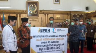 Bantu Tangani Covid-19, BPKH Sumbang Alat Kesehatan dan APD