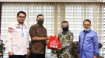Satgas Lawan Covid-19 DPR Terima 2.600 Bantuan Paket Sembako