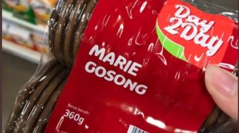 Jadi Sorotan, Warganet Ini Temukan Biskuit Gosong Dijual di Minimarket