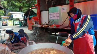 Bantu Warga Terdampak COVID-19. Pemkab Bantul Dirikan Dapur Umum