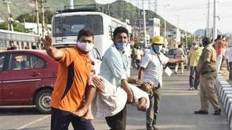 Kebocoran Gas Mematikan di India, 9 Tewas dan Ratusan Orang Dilarikan ke RS