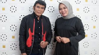 Sukses Lagu Aisyah Istri Rasulullah, Anisa Rahman Duet dengan Rhoma Irama