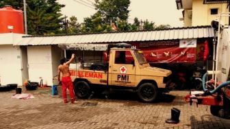 Cerita Armada PMI Sleman, Kijang Coklat Butut yang Dijaga 12 Roh