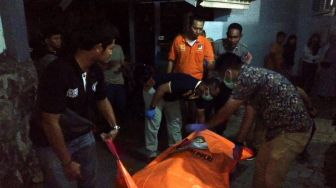 Pria Misterius Meninggal di Bawah Jembatan Cibama Jadi Tontonan Warga