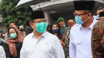 Ketum Golkar Airlangga Akan Bertandang ke Rumah Prabowo Sore Nanti