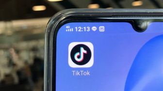 Semakin Menyebar, Teori Konspirasi Virus Corona Sekarang Ada di TikTok!