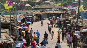 Warga Rohingya di Pulau Terpencil Bangladesh: Kami Merasa Seperti di Penjara