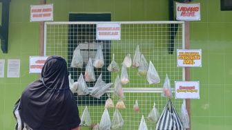 Bantu Warga Terdampak Corona, Masjid Al-Falah Buka Lapak Berkah Ramadan