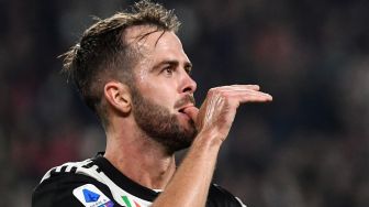 Pemain Anyar Barcelona Miralem Pjanic Positif Virus Corona