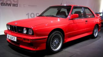 BMW E30 M3 Milik Paul Walker Dilelang, Tembus Rp2 Miliar