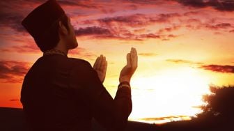 Doa Mujarab untuk Hubungan Asmara: Doa Minta Jodoh Hingga Sebelum Bercinta