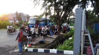 Tiba di Tanah Air, Ratusan TKI Sempat 'Dibiarkan' di Wisma Atlet Kemayoran