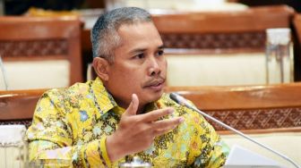 DPR Imbau Pemerintah Tidak Bebani Rakyat Kecil