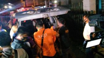 Penata Gaya Busana Tewas Berlumur Darah di Rumah, Mobilnya Hilang