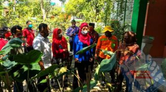 Lewat Kampung Mapan, Ning Ita Upayakan Pemulihan Kesejahteraan Masyarakat