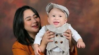 Interview: Cerita Chikita Meidy Rawat Anak Tanpa Babysitter