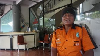 Di-PHK Tanpa Pesangon di Ibu Kota, Rio Nekat Berjalan Kaki Mudik ke Solo