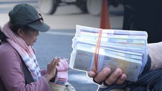 Jelang Lebaran, Jasa Penukaran Uang di Tangsel Laris Manis