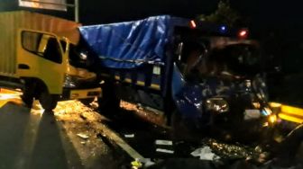 Jelang Lebaran Kecelakaan Beruntun Terjadi di Tol Cakung, Dua Orang Tewas