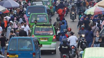 Warga Bogor Serbu Pasar Anyar untuk Berbelanja Kebutuhan Lebaran