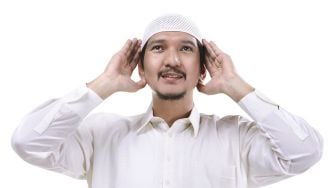 Mengenal Petugas Bilal, Pemberi Aba-Aba dan Pemandu Jamaah