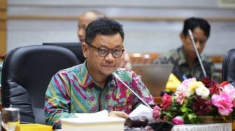 DPR : Indonesia Punya Modal Sosial Besar Lawan Covid-19