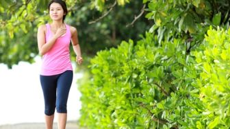 Penelitian: Cukup Berjalan Kaki untuk Turunkan Tekanan Darah Tinggi!