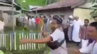 Pengeroyok Kades yang Larang Sholat Ied Berjamaah Ternyata Jamaah Masjid