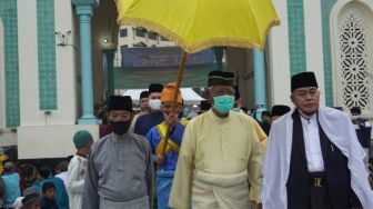 Idul Fitri di Tengah Pandemi, Sultan Deli Salat Ied Bersama Ribuan Warga