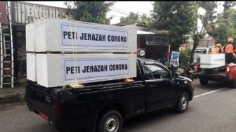 Warga Panik, Belasan Peti Jenazah Corona Diarak Keliling Kota Banjarnegara