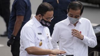 Jokowi Didampingi Anies Cek Kesiapan New Normal di Bundaran HI