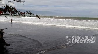 Waspada Gelombang Tinggi di Pantai Selatan Sukabumi