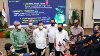Satgas Covid-19 DPR Tinjau Protokol New Normal ke Kantor Kemenkes