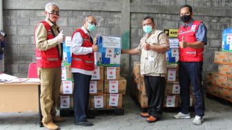 Peduli Rumah Karantina Jogja, PMI DIY Beri Sprayer dan Cairan Desinfektan