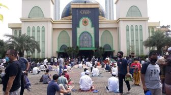 Dibatasi 500 Jemaah, Masjid di Bekasi Gelar Jumatan Seusai 2 Bulan Ditutup