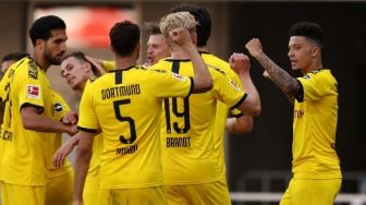 Borussia Dortmund Cukur Paderborn 6-1, Jadon Sancho Cetak Hat-trick