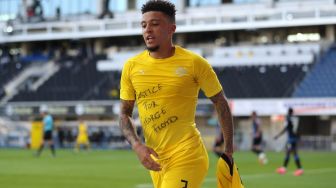 Disanksi Karena Cukur Rambut, Jadon Sancho Koar-koar di Twitter