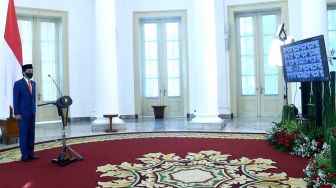 Presiden Joko Widodo memimpin upacara peringatan Hari Lahir Pancasila secara virtual di Istana Bogor, Jawa Barat, Senin (1/6).  [ANTARA FOTO/BPMI Setpres]