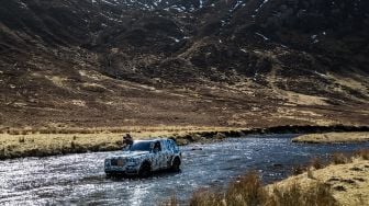 Mewah Tapi Tangguh, Rolls-Royce Cullinan Bikin Fotografer Ternama Terkesima