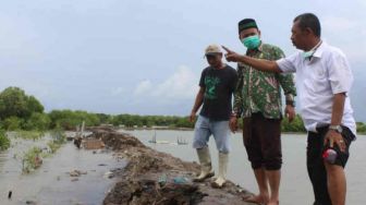 Ribuan Rumah dan Ratusan Hektare Tambak Udang di Indramayu Terendam Banjir