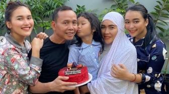 Calon Suami Ayu Ting Ting Masuk Kriteria Abdul Rozak