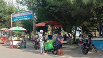 Tiga Bulan Tanpa Pemasukan, Pedagang di Pantai Parangtritis Menjerit