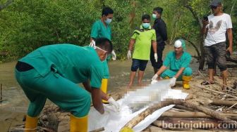 Temuan Jasad Perempuan Membusuk di Tepi Laut, Gegerkan Warga Kwanyar