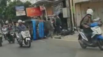 Mobil Jenazah Terguling di Serang Tak Bawa Pasien Corona