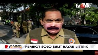 Pakai Masker Gambar Kumis Sendiri, Walkot Solo: karena Banyak yang Minta Foto