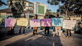 Kuliah Daring Selama Corona, Mahasiswa UIN Bandung Tuntut UKT Dipotong