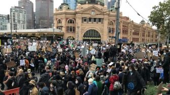 Seorang Peserta Unjuk Rasa 'Black Lives Matter' di Melbourne Positif Corona