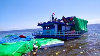 Kapal Bermuatan 110 Ton Sembako Tenggelam di Perairan Sukadana